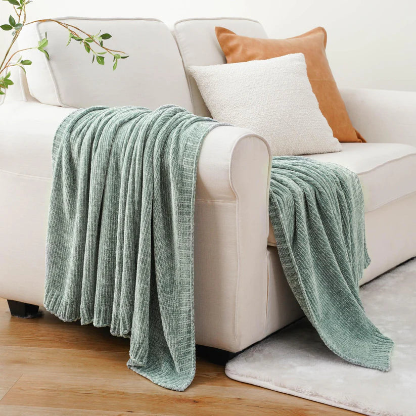 Loom – Textured Chenille Throw