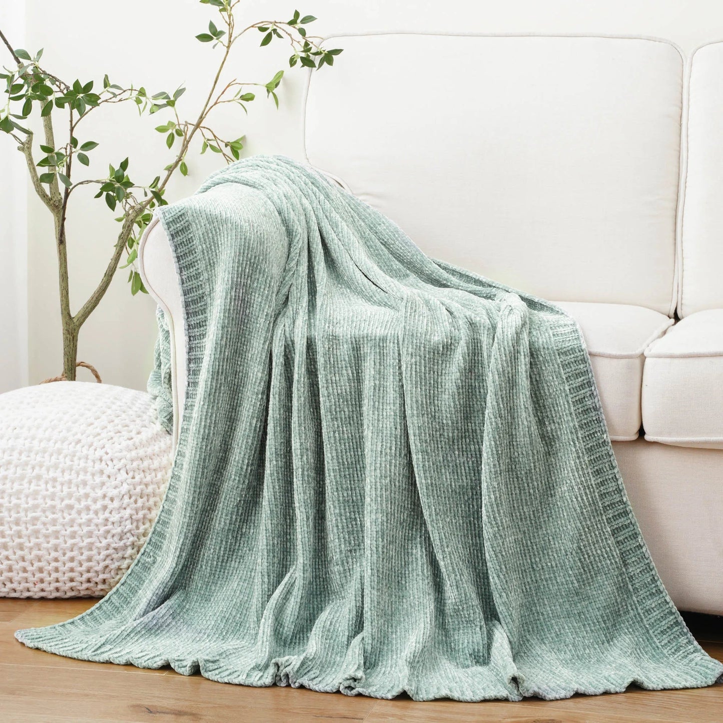 Loom – Textured Chenille Throw